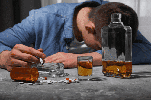 Can You Take Tylenol and Drink Alcohol? Understanding the Risks