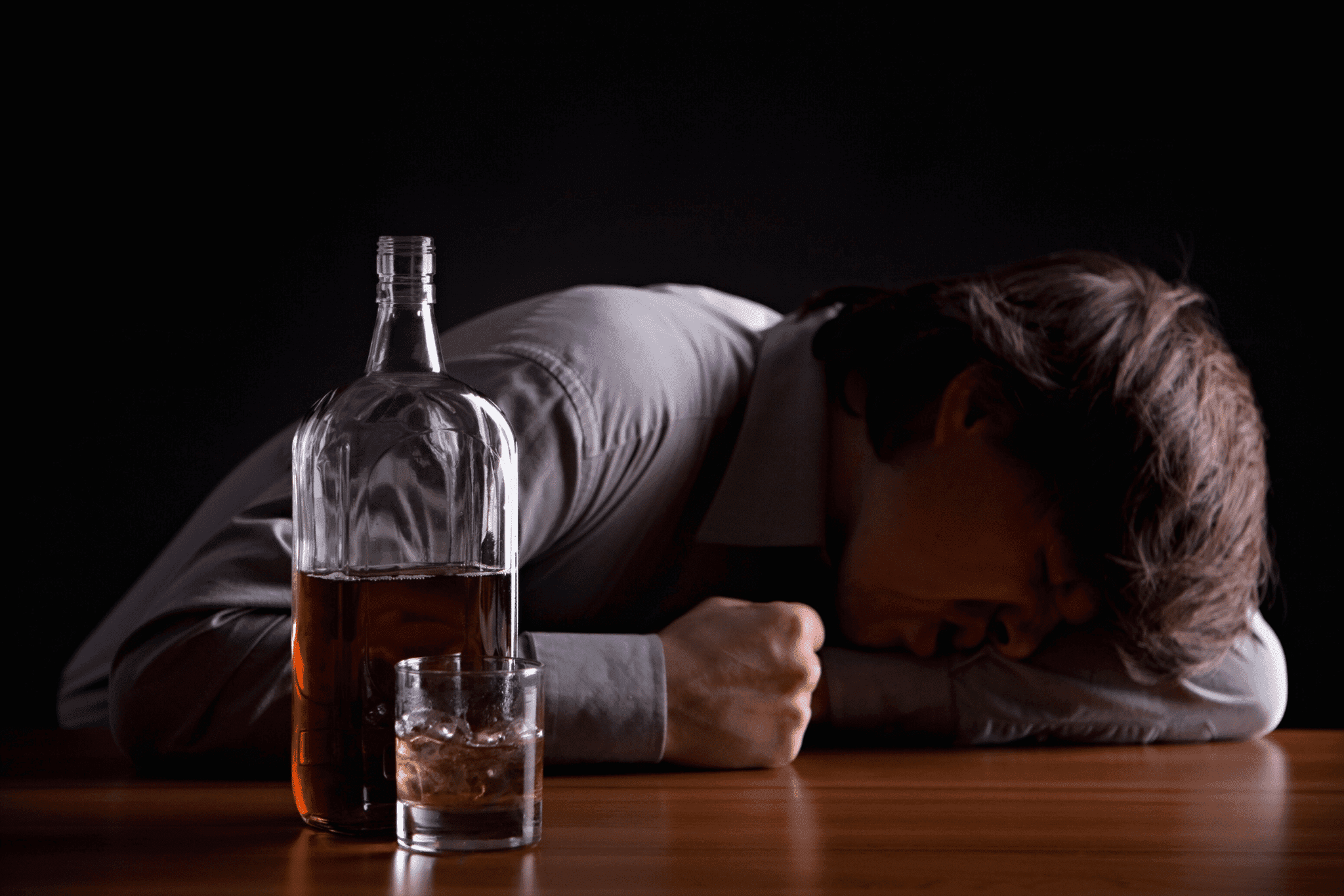 How to Recognize an Alcoholic: Understanding Key Warning Signs