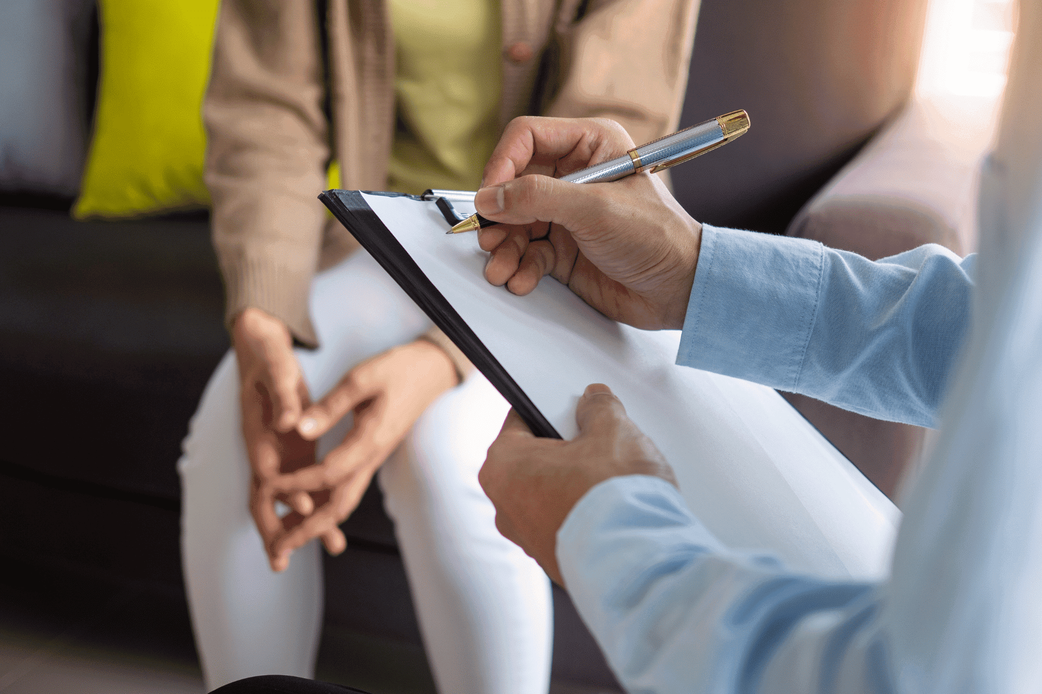 Therapy vs Life Coaching: Key Differences and Choosing the Right Path